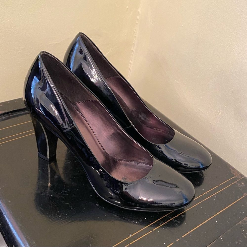 #OfficeSiren 💃 Isola Black Patent Gold Mirror Heel Pumps 9